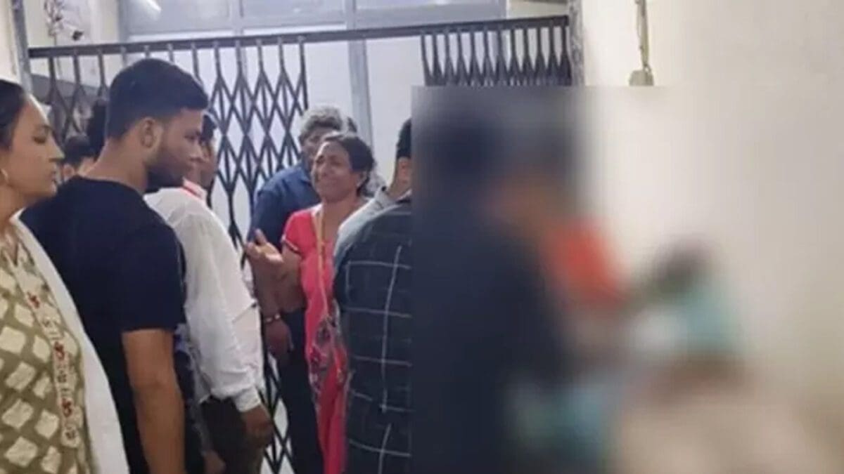 25 ஆண்டுகால பிரச்சனையில் சகோதரர்கள் அடித்துக்கொலை!