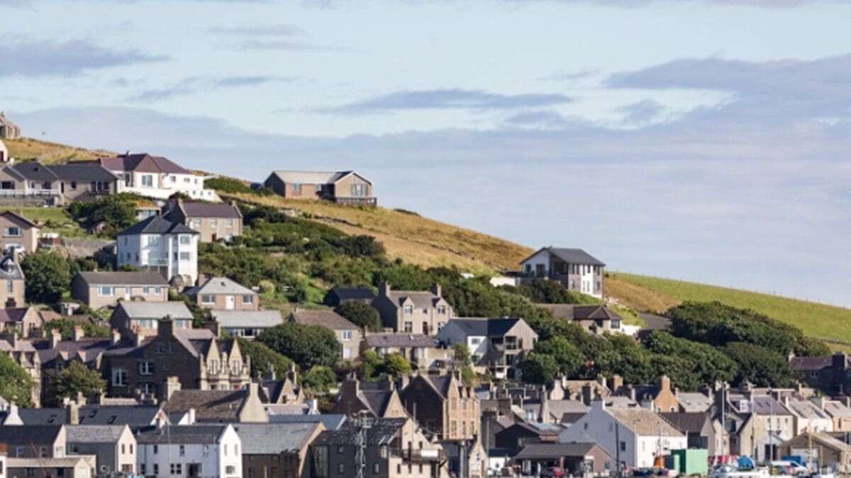 பிரித்தானியாவுடன் பிரிந்து வேறு நாட்டுடன் இணையும் தீவு