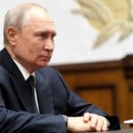 புடினை வீழ்த்த பிரித்தானிய உளவுத்துறைக்கு உதவ முன்வந்துள்ள ரஷ்யர்கள்