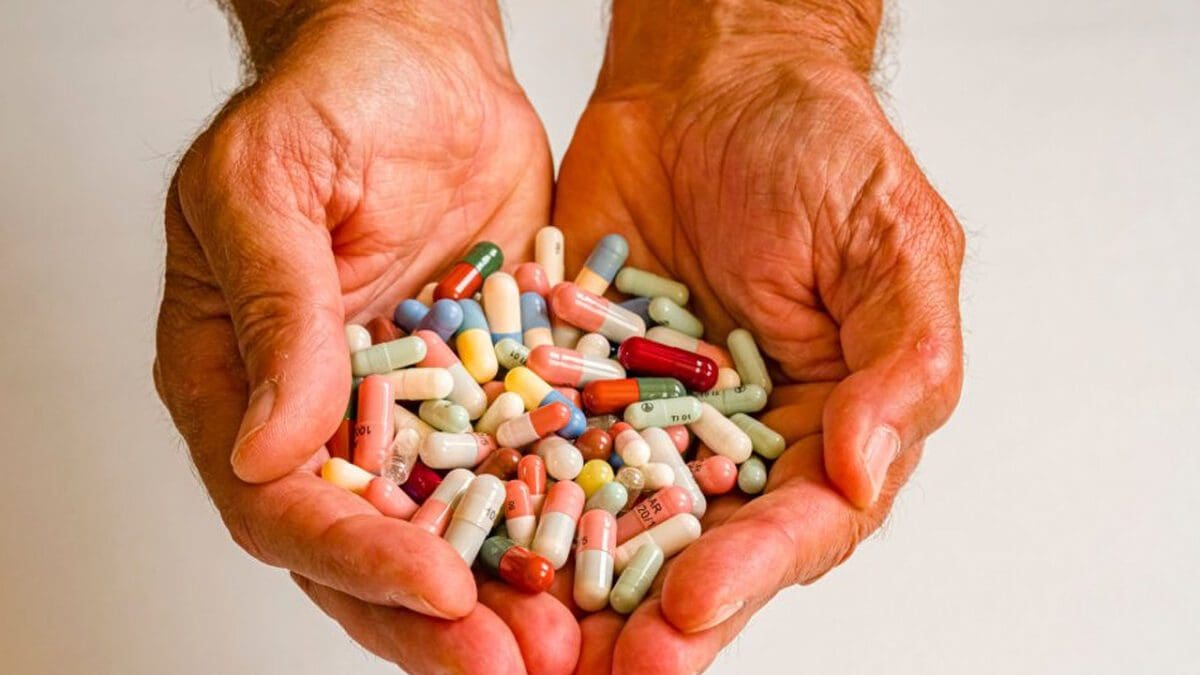 இந்திய மருந்துகள் தரக் குறைவென முத்திரை குத்த வேண்டாம்