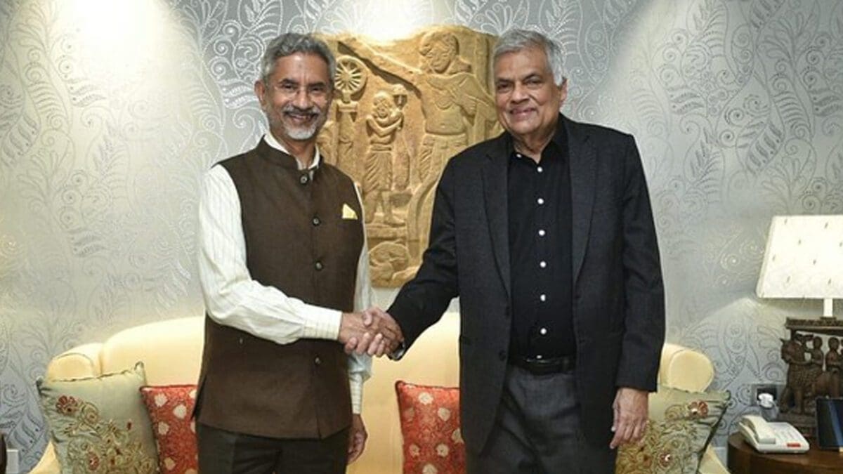 ரணிலின் இந்திய விஜயம்: பேச்சுவார்த்தை நிரலில் தமிழர் விவகாரம்