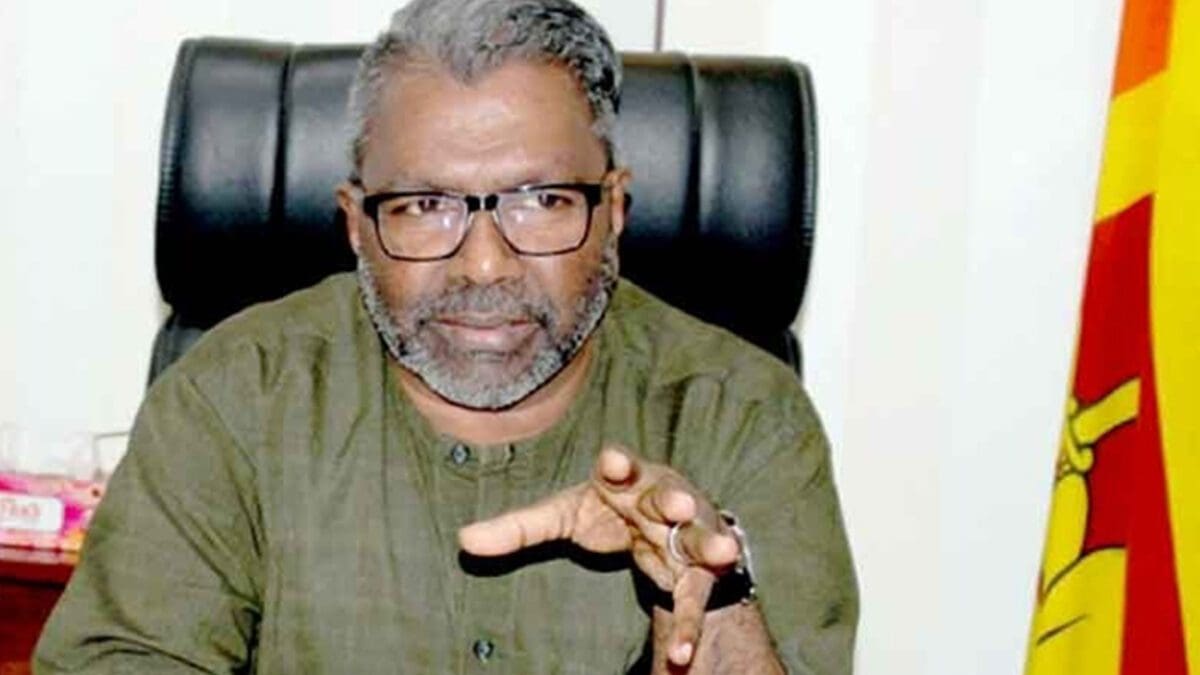 யாழில் சிங்க கொடியை உயர்த்தி பொன்சோகாவுடன் சம்பந்தன் கூறிய விடயம்!