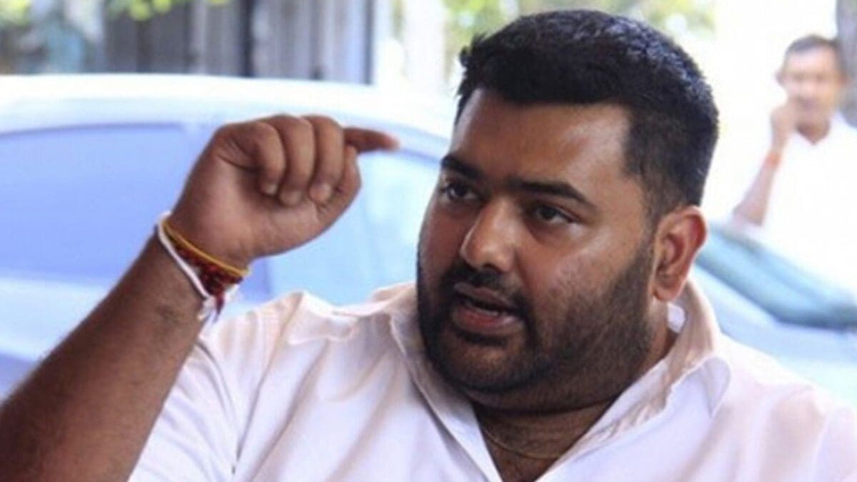 குழந்தையின் சடலத்துடன் காத்திருந்த தாய்: அங்கஜன் அதிருப்தி