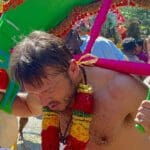 கனடாவில் மெய்சிலிர்க்க வைத்த வெள்ளைக்காரரின் பக்தி