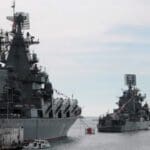 ஜெலன்ஸ்கிக்கு பேரிடி! கருங்கடலில் குவியும் ரஷ்ய போர்க்கப்பல்கள்