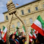 ஒரே ஆண்டில் 345 பேருக்கு தூக்கு - குலைநடுங்கும் உலக நாடுகள்