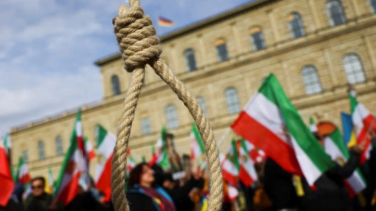 ஒரே ஆண்டில் 345 பேருக்கு தூக்கு - குலைநடுங்கும் உலக நாடுகள்