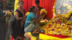 தடைகளை மீறி முல்லைத்தீவில் கரும்புலிகள் நாள் நினைவேந்தல் 5 rtjyw