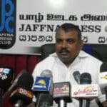 பெண்களை பலவந்தமாக தள்ளி நெஞ்சிலேயே அடித்த ஆண் பொலிஸார்! கஜேந்திரன் சீற்றம்!!!