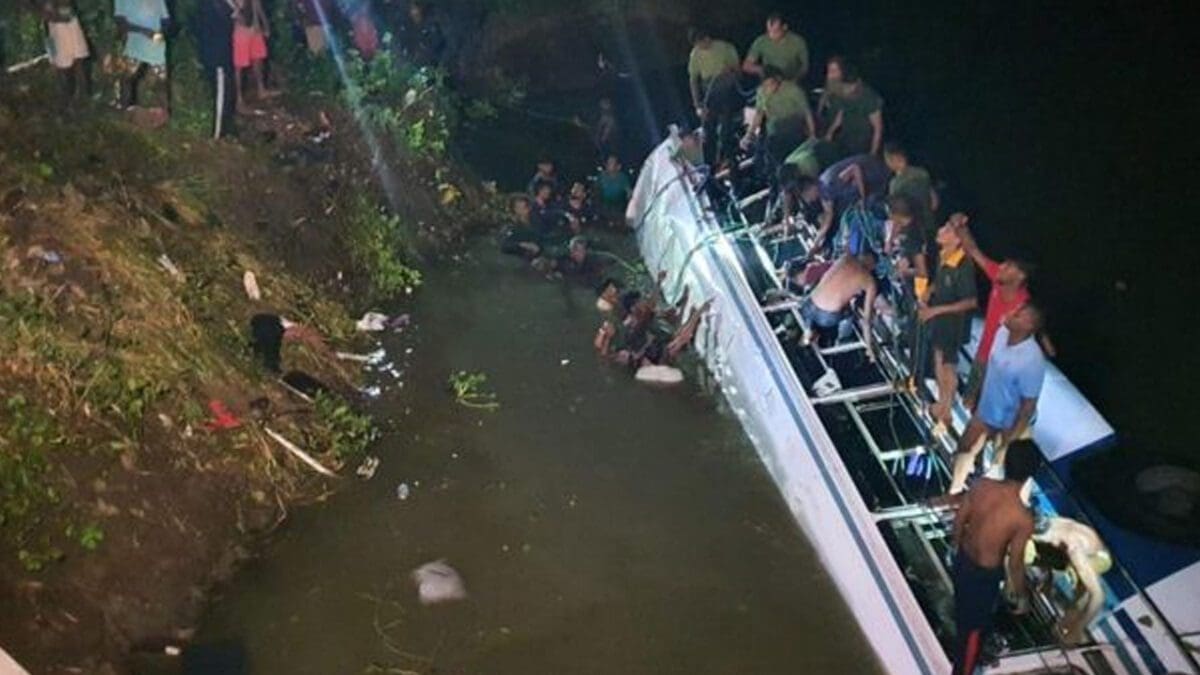 பேருந்து ஆற்றில் விழுந்தமைக்கான காரணம் வெளியானது