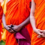 சர்ச்சைக்குள் சிக்கும் பௌத்த துறவிகள்