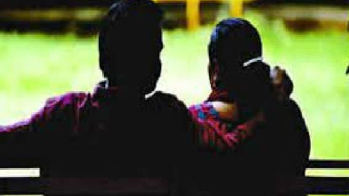 சிக்கிய கள்ளக்காதல் ஜோடி! ஓடவிட்ட பிரதேசவாசிகள்!