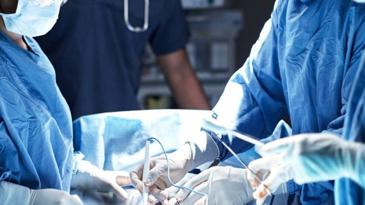 வெளிநாடு சென்ற இலங்கை பெண்ணின் உடலில் ஊசி செலுத்தப்பட்ட கொடூரம்