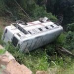 மற்றுமொரு கோரம்! பஸ் பள்ளத்தில் வீழ்ந்து விபத்து