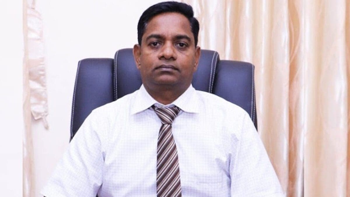 யாழ் போதனா வைத்தியசாலையில் அதிரடி சோதனை