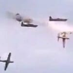 நேருக்கு நேர் மோதிய ராணுவ விமானங்கள்