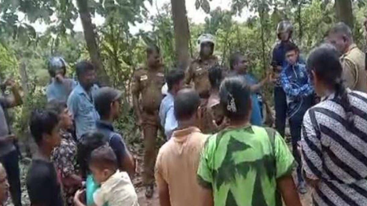 முல்லைத்தீவில் பெண்கள் மீது தாக்குதல் நடத்திய வனவள திணைக்கள அதிகாரிகள்!