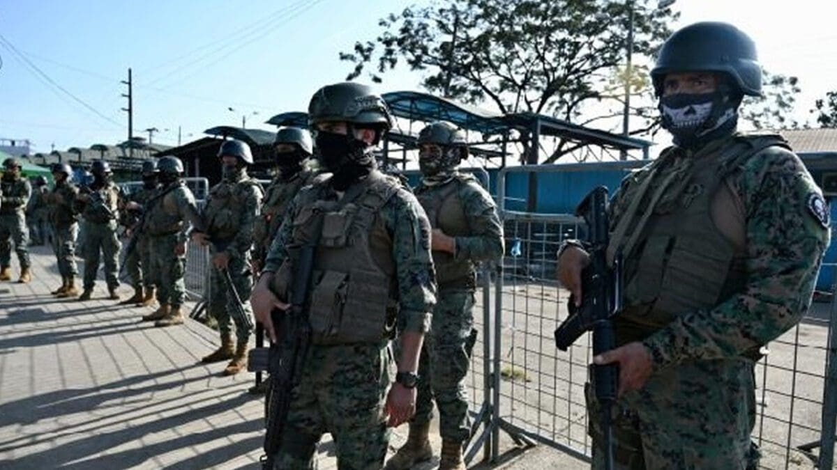 ஈக்வடோர் சிறையில் கலவரம் 31 கைதிகள் பலி