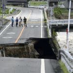 900 விமானங்கள் வரையில் ரத்து... பல ஆயிரக்கணக்கான மக்களுக்கு மின்சாரம் துண்டிப்பு