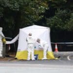 பிரித்தானிய சாலையில் இறந்து கிடந்த 18 வயது இளைஞர்: பொலிஸார் வேண்டுகோள்