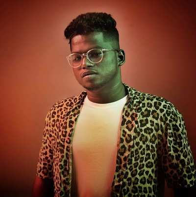 சாதிக்கு எதிராக குரல் கொடுத்த தெருக்குரல் அறிவு