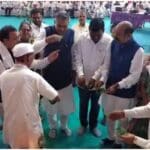 வழிபட கொடுத்த மதுபானத்தை குடித்த அமைச்சர்!! 