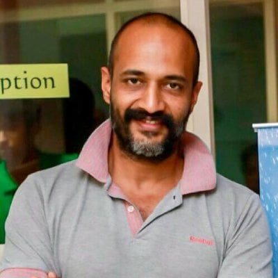 ஆடுகளம் கிஷோரின் முழு குடும்பத்தை பார்த்துள்ளீர்களா! அழகிய புகைப்படம்