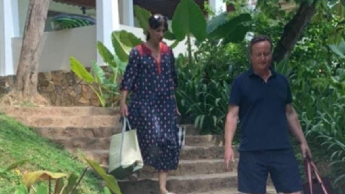 இலங்கையின் சுற்றித்திரியும் பிரித்தானிய முன்னாள் பிரதமர்