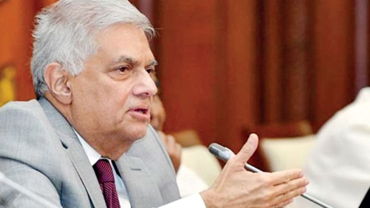 இனவாதம் கக்கும் எம்.பிக்களை உடனே சிறையில் அடையுங்கள்