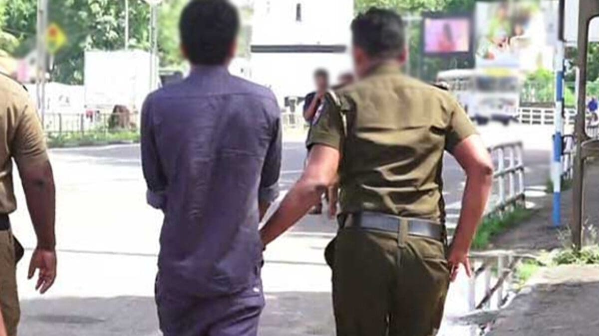 29 மாணவிகள் பாலியல் வன்புணர்வு! ஆசிரியர் மோசமான செயல்