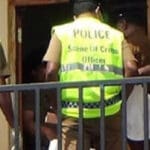 மனைவியின் கண் முன்னால் கணவன் வெட்டிப் படுகொலை