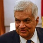 அதிகாரப் பகிர்வின் மூலம் சுயநல அரசியல் இறங்கும் ரணில்