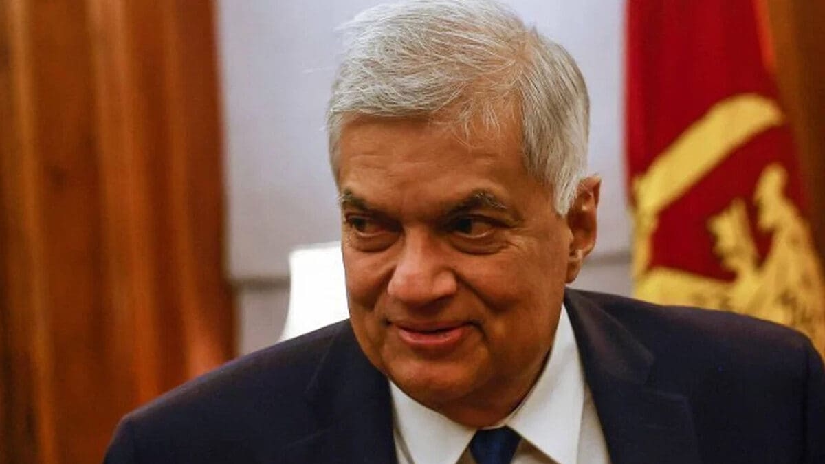 அதிகாரப் பகிர்வின் மூலம் சுயநல அரசியல் இறங்கும் ரணில்