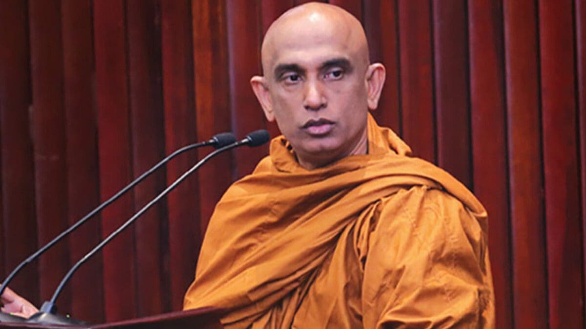 ரணிலை சாடிய தேரர்