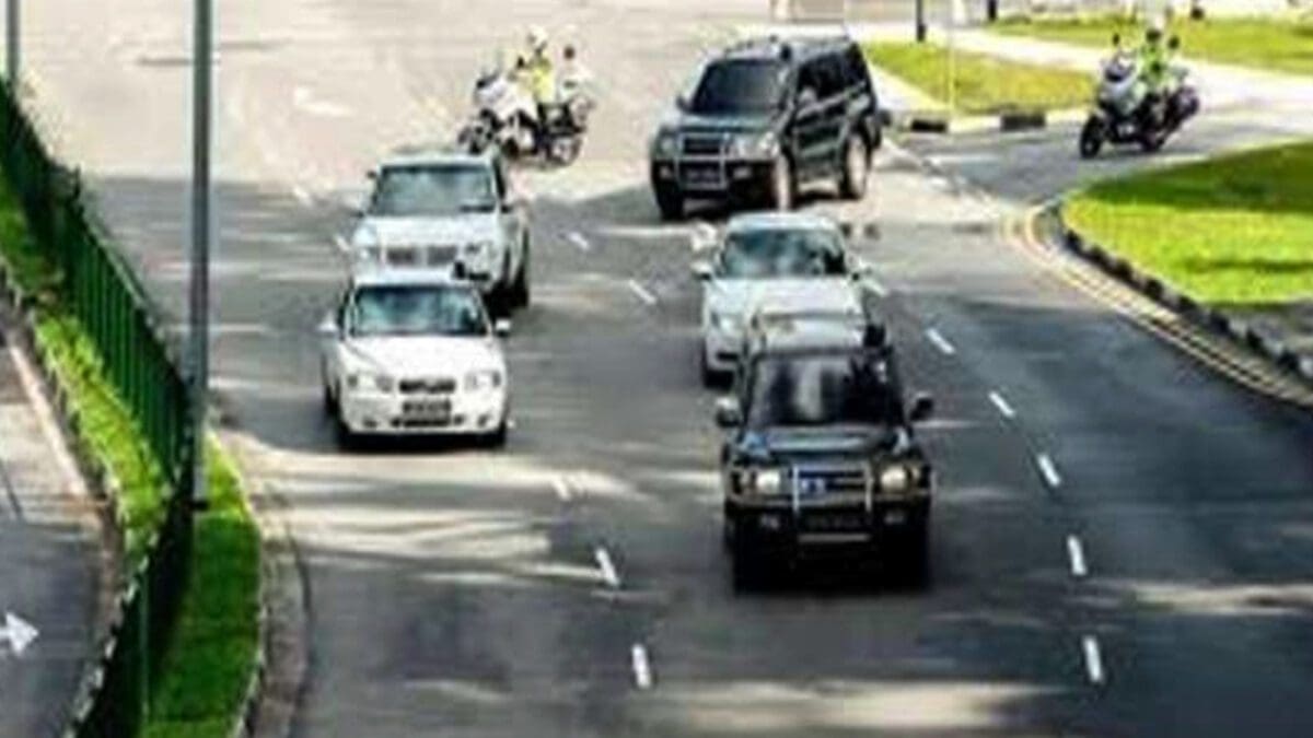 முன்னாள் அமைச்சர்கள் பலருக்கு நூற்றுக்கணக்கான விஐபி பாதுகாப்பு!