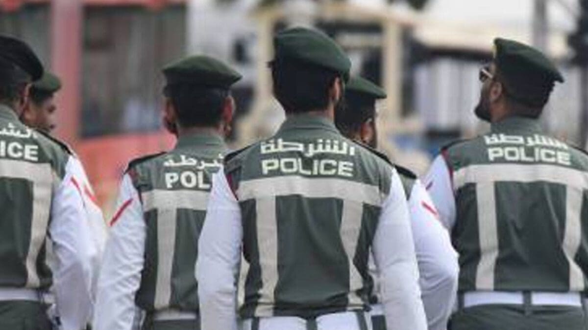 டுபாயில் மறைந்திருக்கும் பாதாளக் குழு உறுப்பினர்களை பிடிக்க இலங்கை அரசு நடவடிக்கை