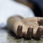 குப்பை லொறியில் சிக்கி மகள் கண்முன்னே தாய் பலி