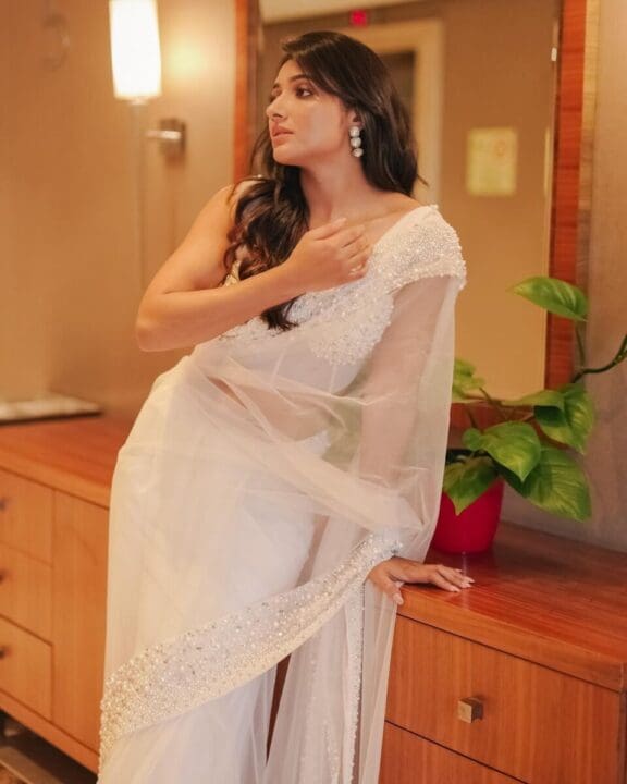 24 6696f7832d106 scaled