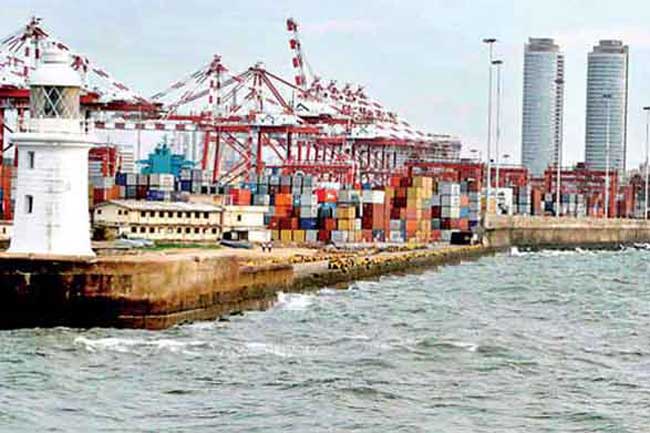 1529329179 Colombo Fort 2