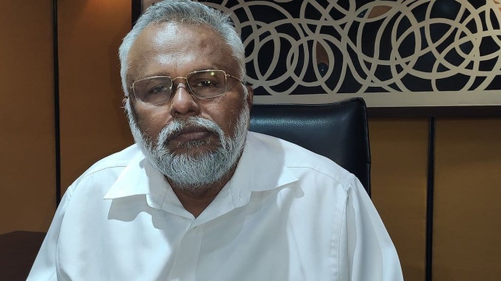 109807728 duglasdevanantha 3