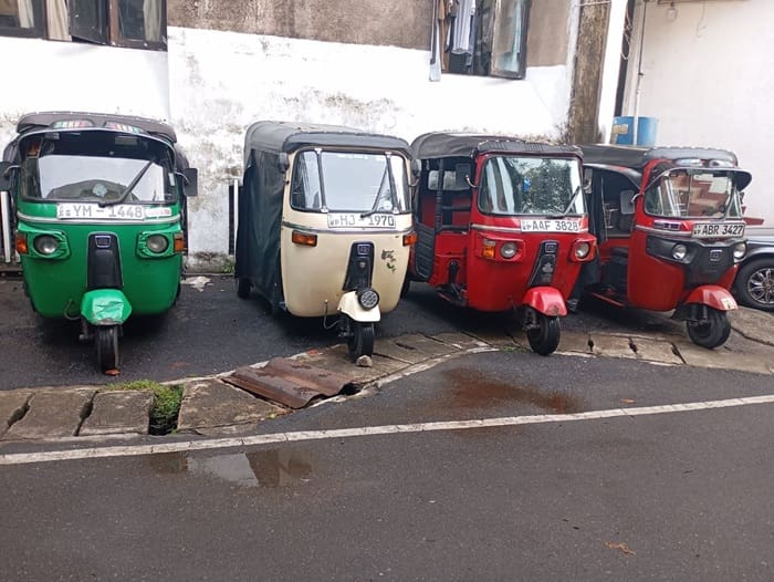 Three wheeler theft 1