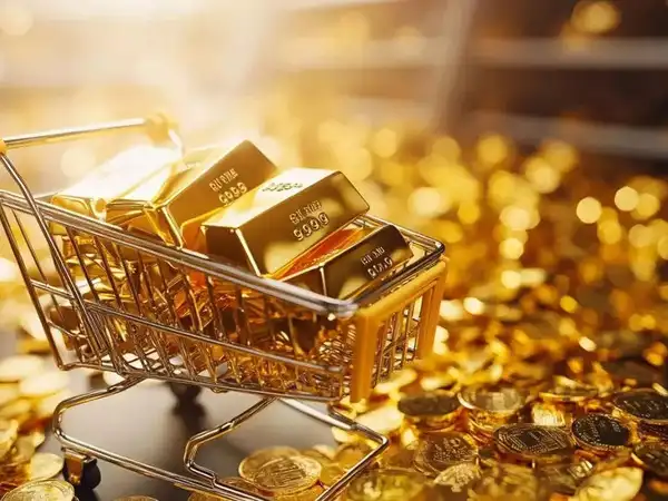 will gold prices touch 5000 gold price hits all time high near 4725 whats fueling golds golden run