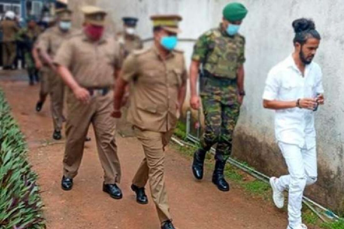 இந்தியாவிலிருந்து நாடு கடத்தப்பட்ட 'பொடி லெசி': விசாரணைகளுக்காக காலி குற்றத்தடுப்புப் பிரிவில் ஒப்படைப்பு! 1 05 3