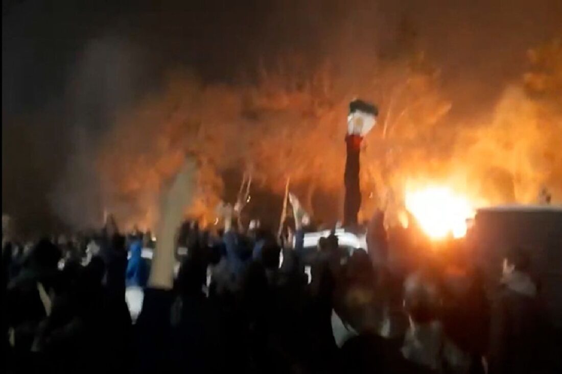 ஈரானில் வரலாறு காணாத இணைய முடக்கம்: 23 நாட்களாக இருளில் மூழ்கியுள்ள 90 மில்லியன் மக்கள்! 1 09 19