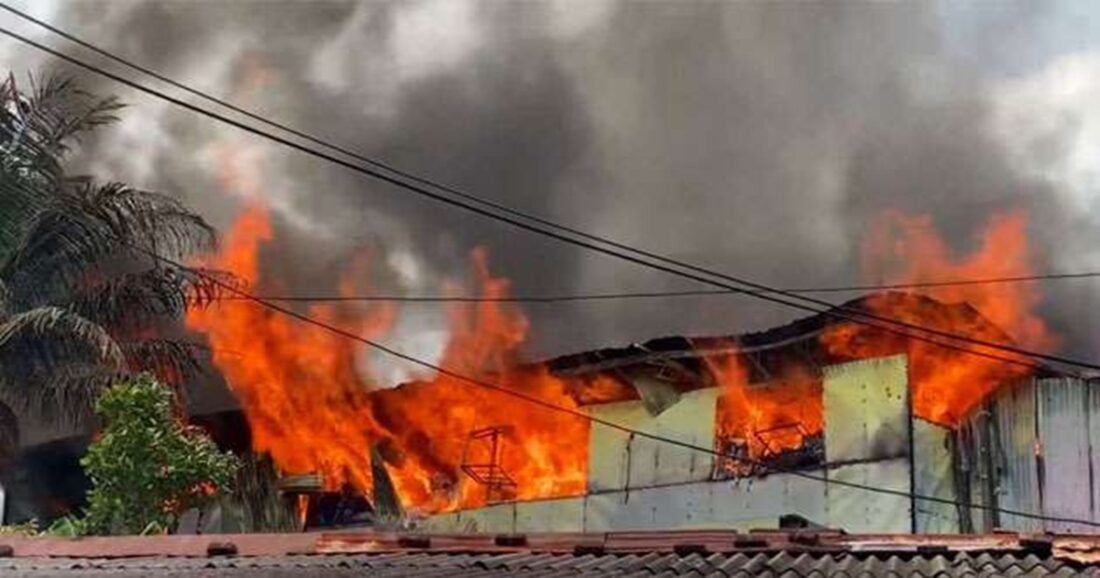 Fire Breaks Out Factory In Katuwana
