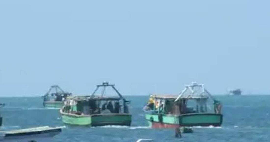 இலங்கை கடற்பரப்பில் 09 இந்திய மீனவர்கள் கைது