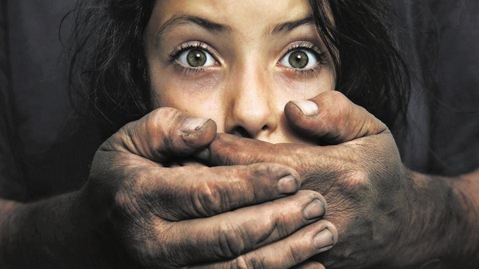பாலியல் தொடர்பான குற்றங்கள் - 3,000 முறைப்பாடுகள்! 1 child abuse f0ee99b2 ae46 11e7 b6fd 382ae8cf2ee4