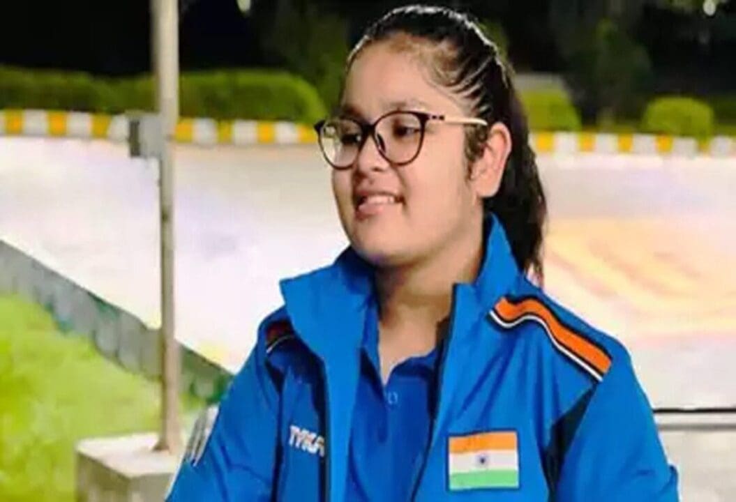 சர்வதேச துப்பாக்கி சுடும் போட்டியில் தங்கம் வென்று இந்திய இளம் பெண் சாதனை! 1 aq scaled