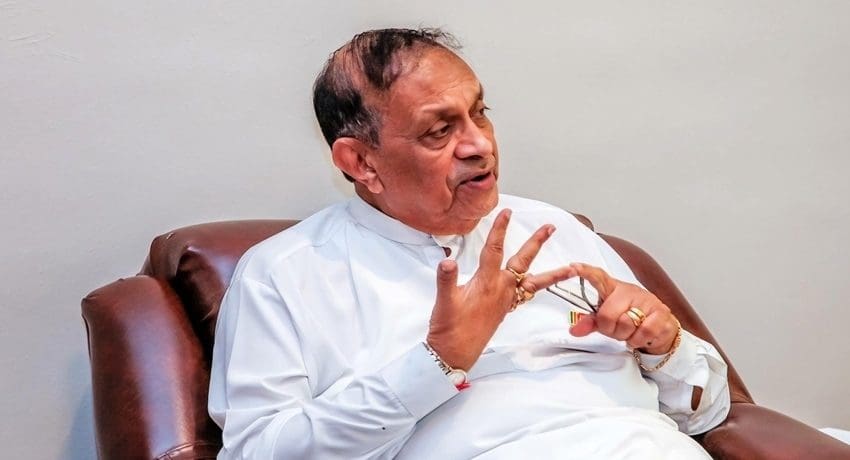 வரிக் கொள்கைகள் தொடர்பில் கவனம் செலுத்த வேண்டும்! 1 Karu Jayasuriya