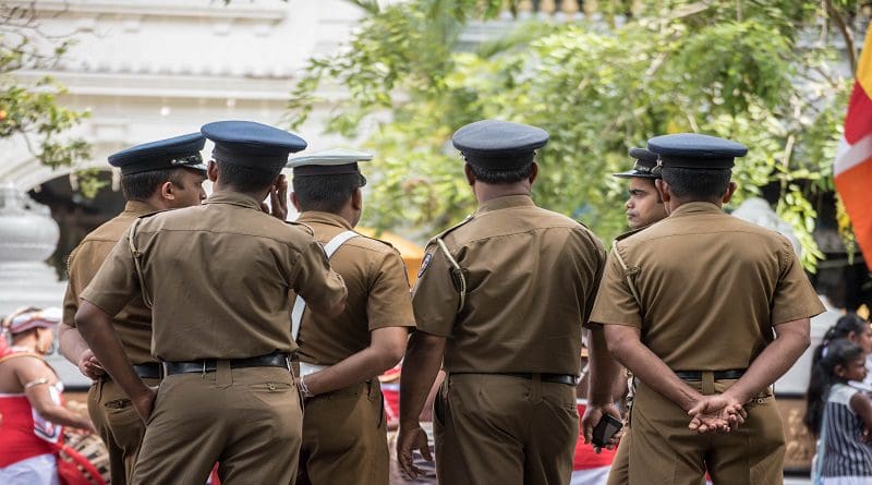 மேல் மாகாணத்தில் அதிரடி ரோந்து பணியில் பொலிஸார்!! 1 Srilanka Police